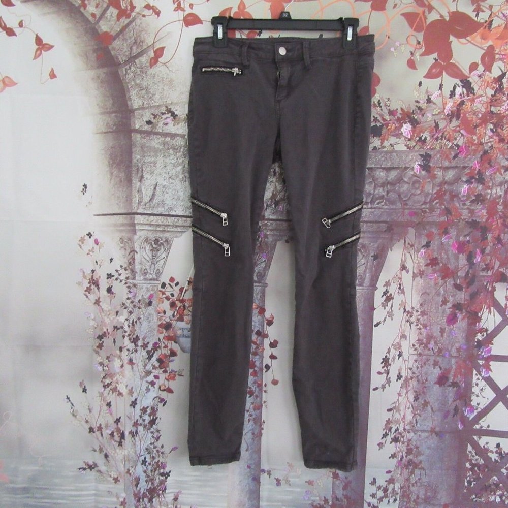 Bebe Grey Skinny Leg Zippered Legs Zippered Pocket